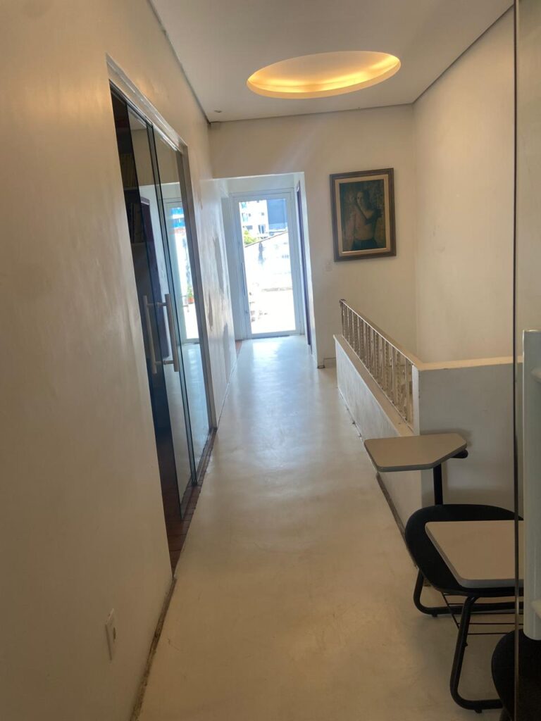 Centro Musical Santa Cruz: Escola de música especializada em aulas para todas as idades e níveis. Oferecemos uma abordagem completa com cursos de instrumentos, canto, musicalização infantil e prática em conjunto, desenvolvendo habilidades musicais e a expressão artística de forma acolhedora e personalizada.